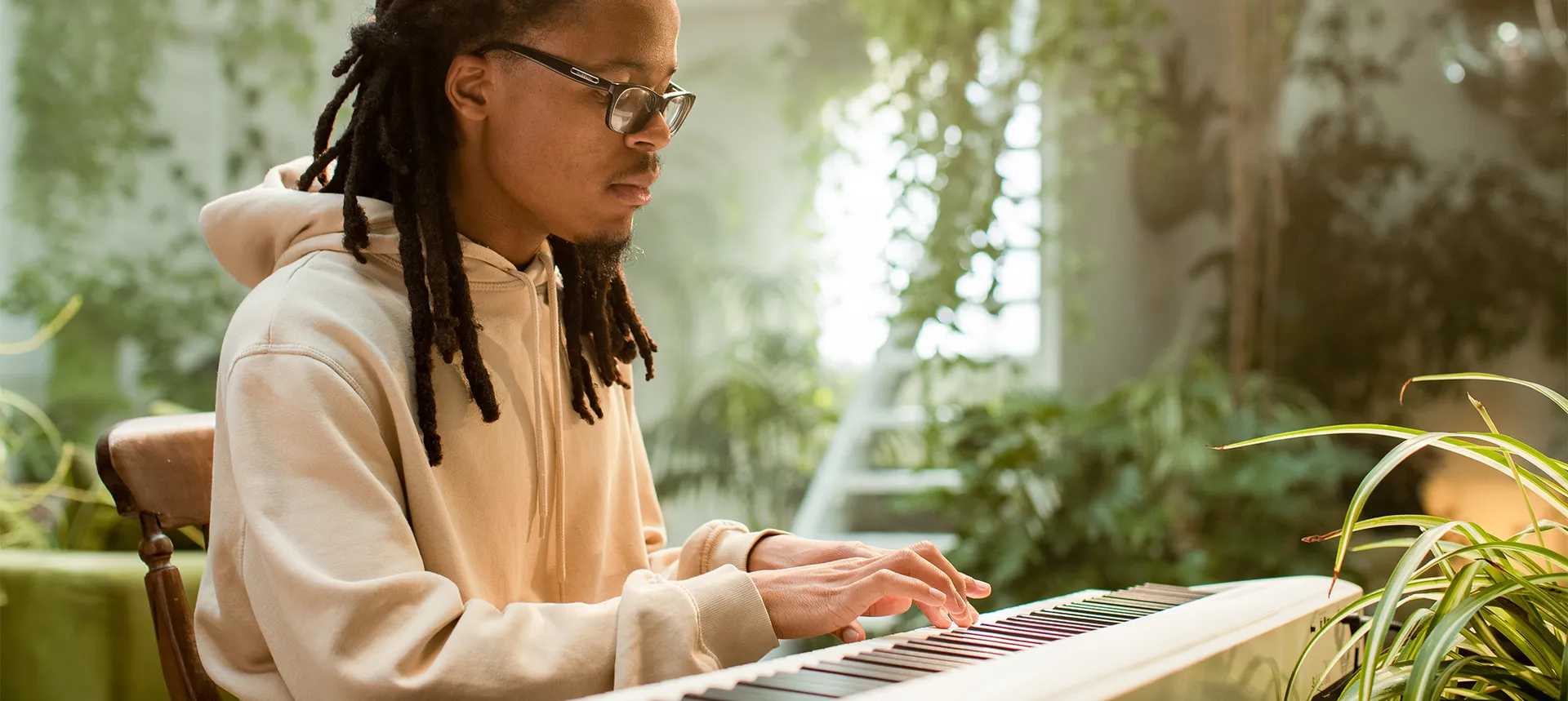 Yousician_Hero_Image_2200x985px