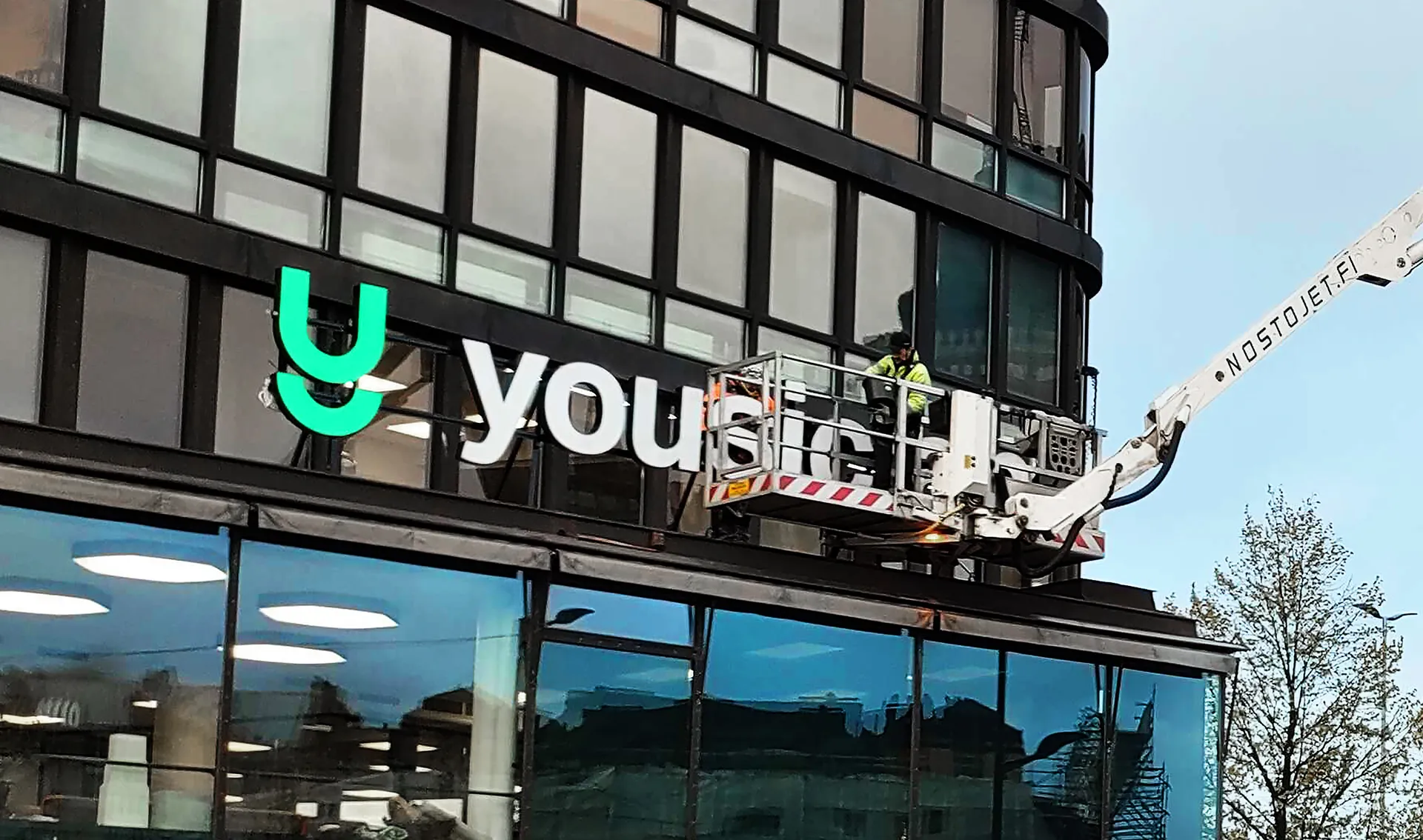 Yousician_Signage_2200x1300px