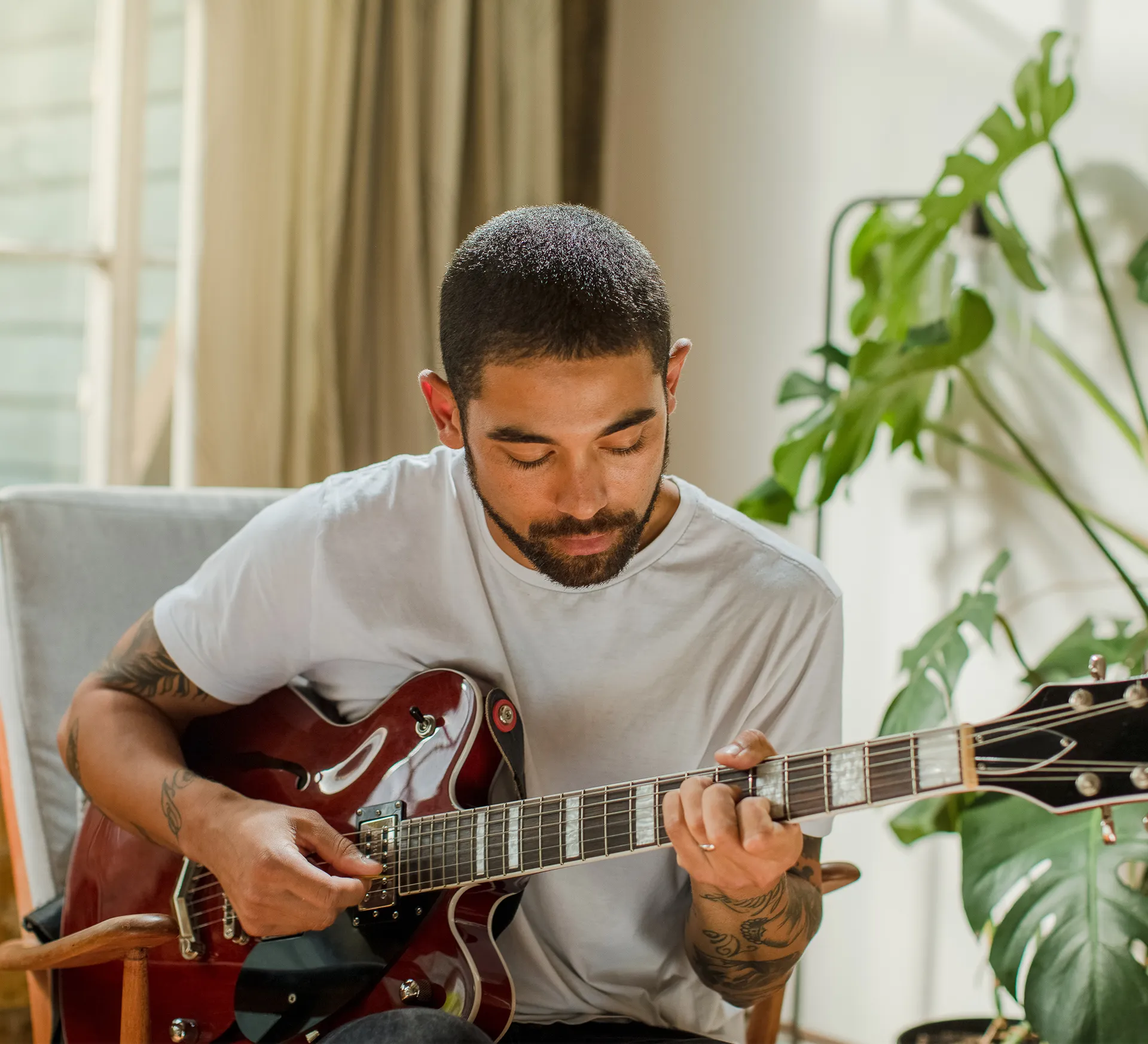 Yousician_Guitarist_01_2200x2000px