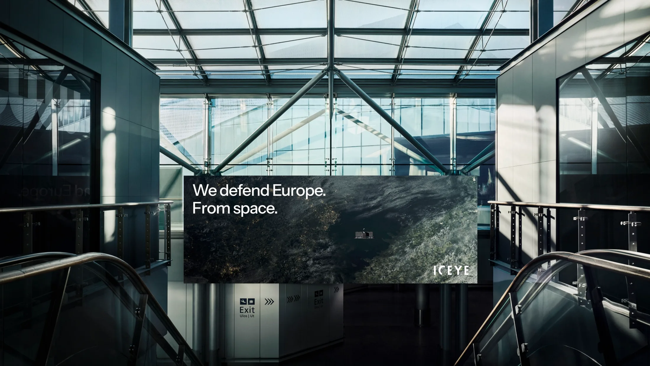 IXS Escalator 2200x1238